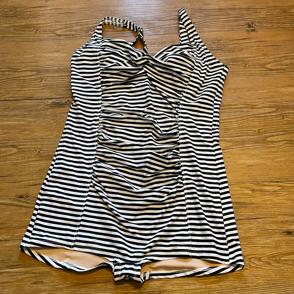 NWT Jessica Rey swimsuit size 1X